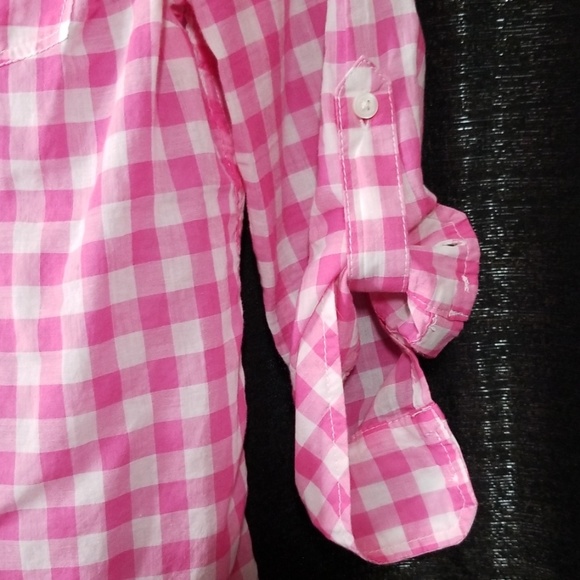 Nice pink and white blouse - Picture 2 of 4